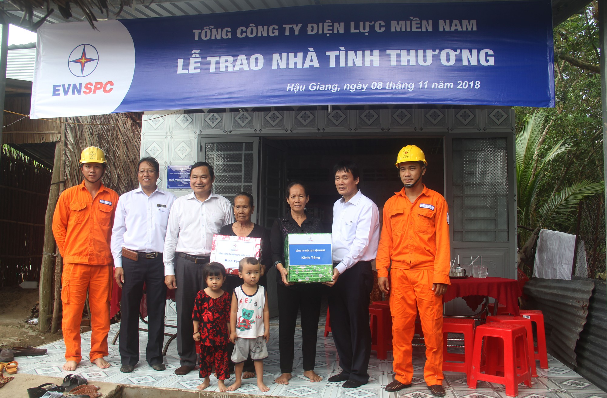 EVN SPC trao 20 căn nh&agrave; t&igrave;nh nghĩa, t&igrave;nh thương tại Hậu Giang - Ảnh 2.