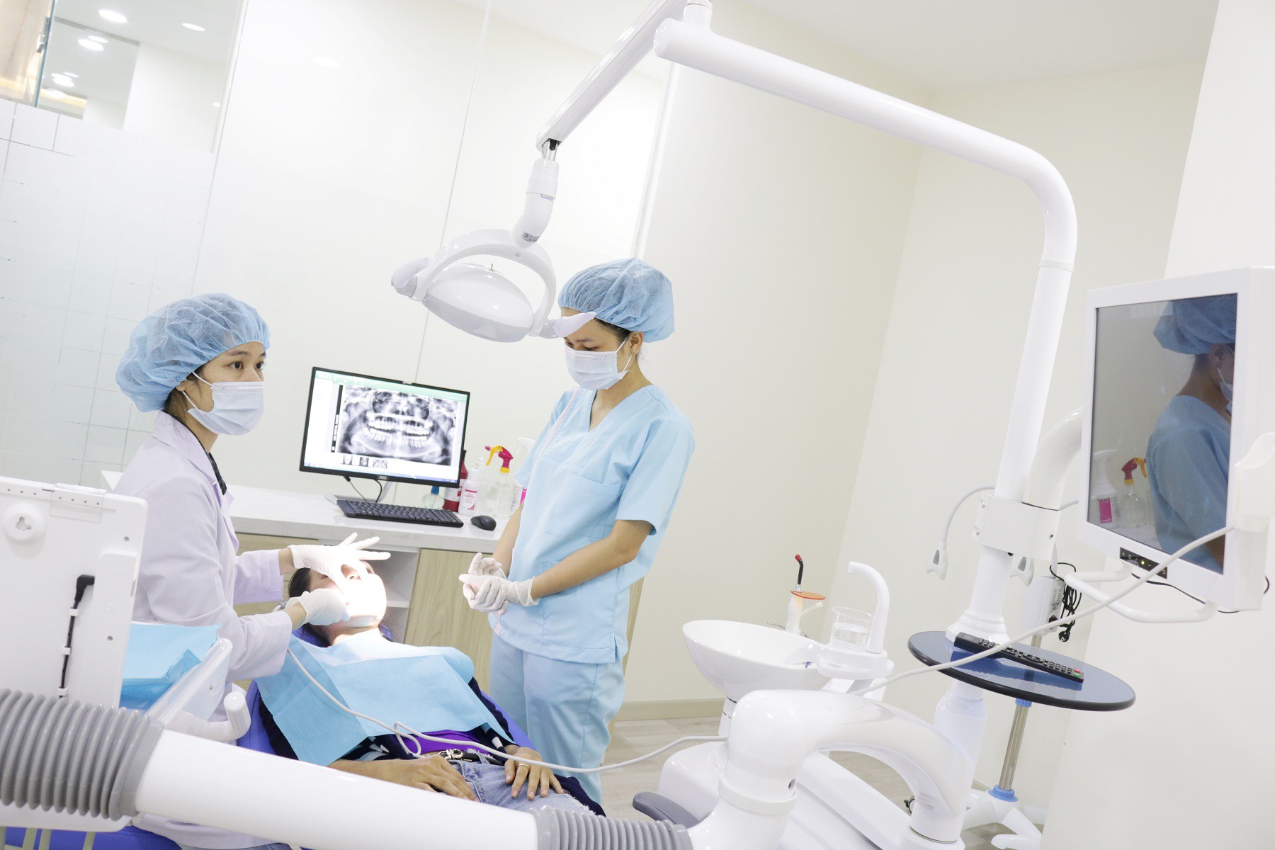 Cơ hội 1 năm chữa răng miệng miễn phí trên toàn quốc