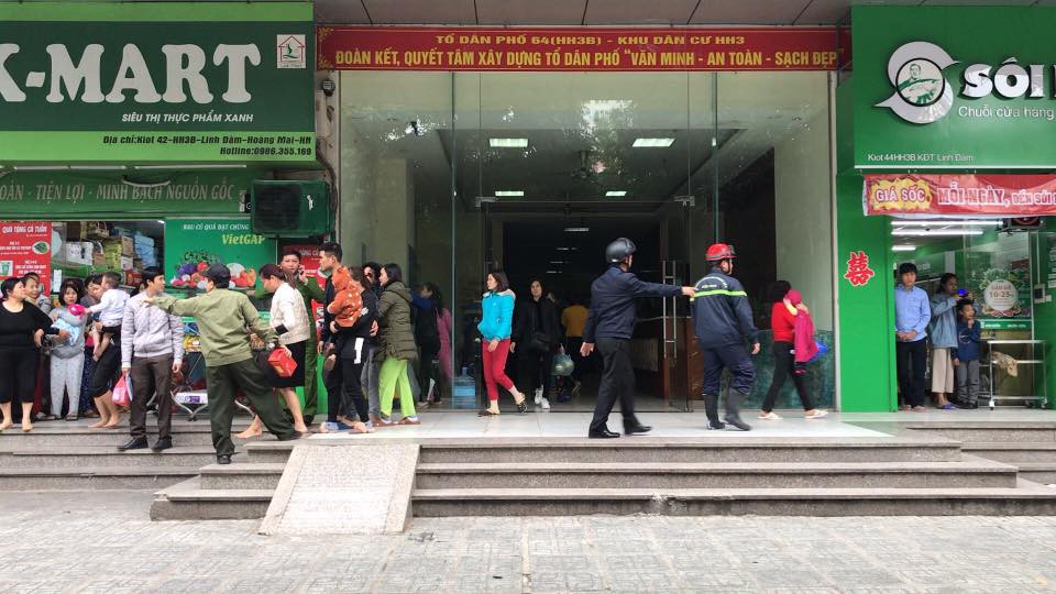 Ph&aacute;t hiện thi thể phụ nữ trong vụ ch&aacute;y tại chung cư Linh Đ&agrave;m - Ảnh 3.