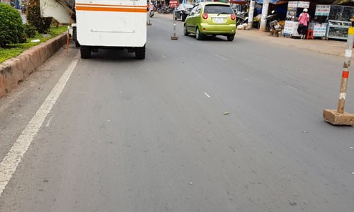 Đường chưa hỏng nhưng đổ tiền ra sửa?