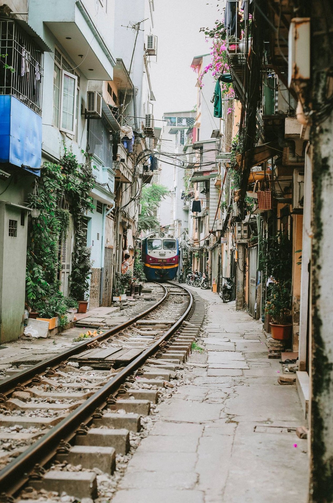 Ngắm H&agrave; Nội xưa cũ qua những con phố ngh&igrave;n năm tuổi - Ảnh 36.