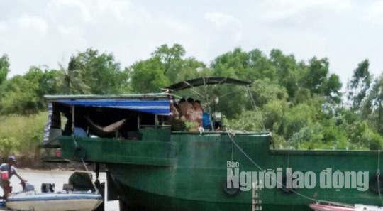 Tai nạn đường thủy, bé 4 tuổi bị thương khi ông bà ngoại chết và mất tích