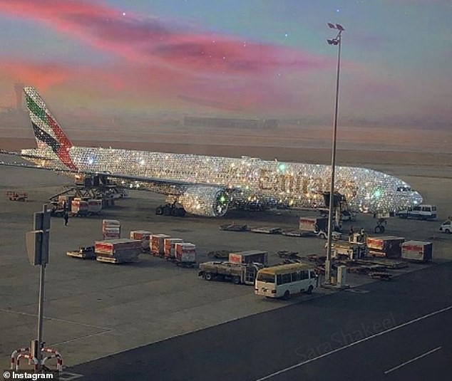Sự thật đằng sau chiếc Boeing 777 dát kim cương