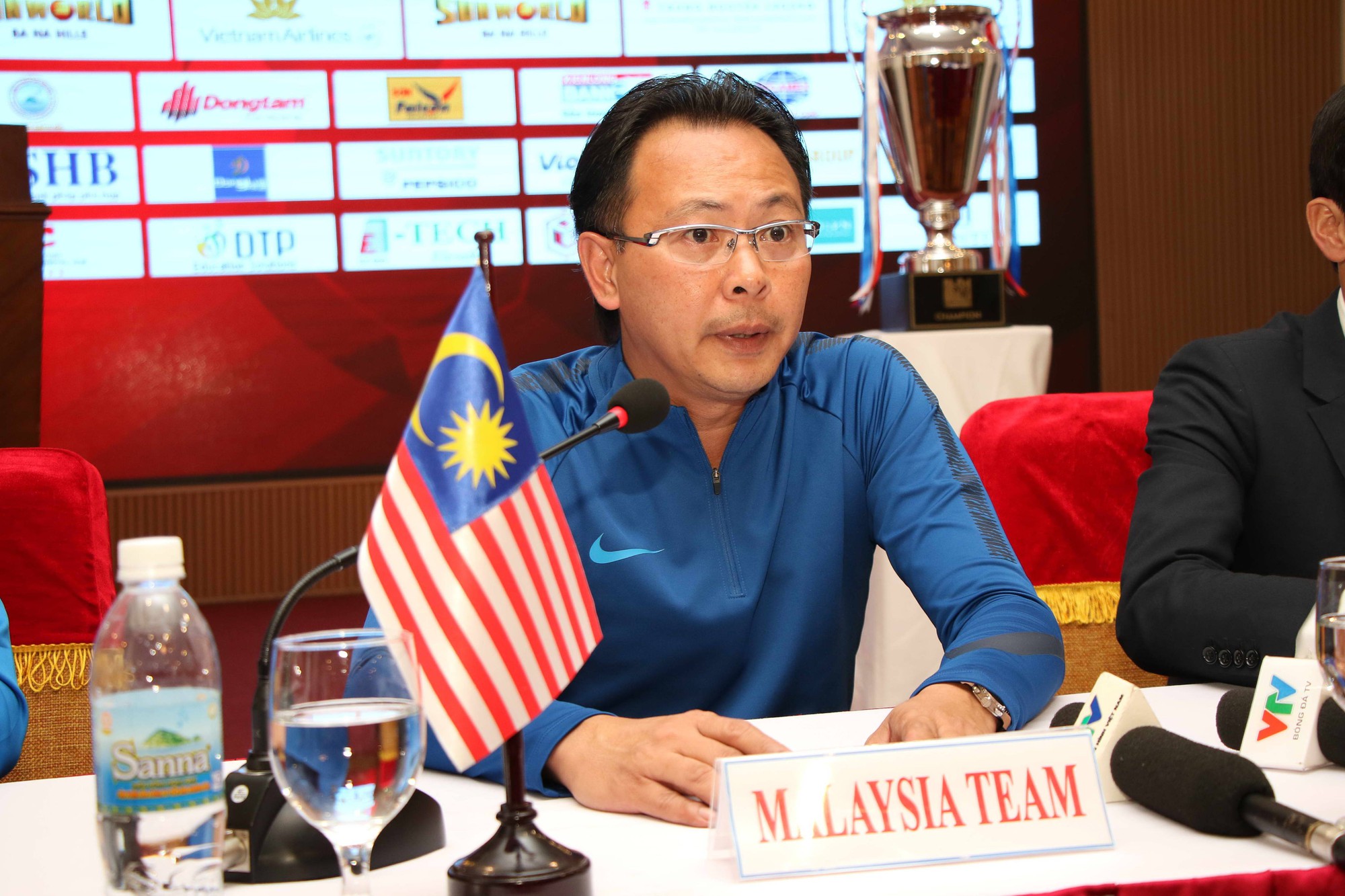 HLV tuyển trẻ H&agrave;n Quốc tin Việt Nam sẽ v&ocirc; địch AFF Cup 2018 - Ảnh 3.