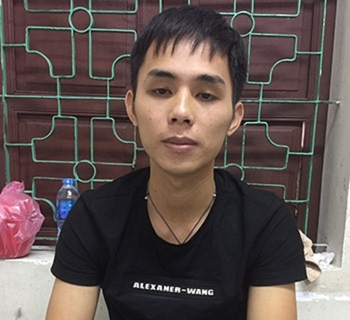 Bị nói “đồ nhà quê”, cử nhân kiến trúc chém đứt gân tay tài xế ô tô - Ảnh 2.