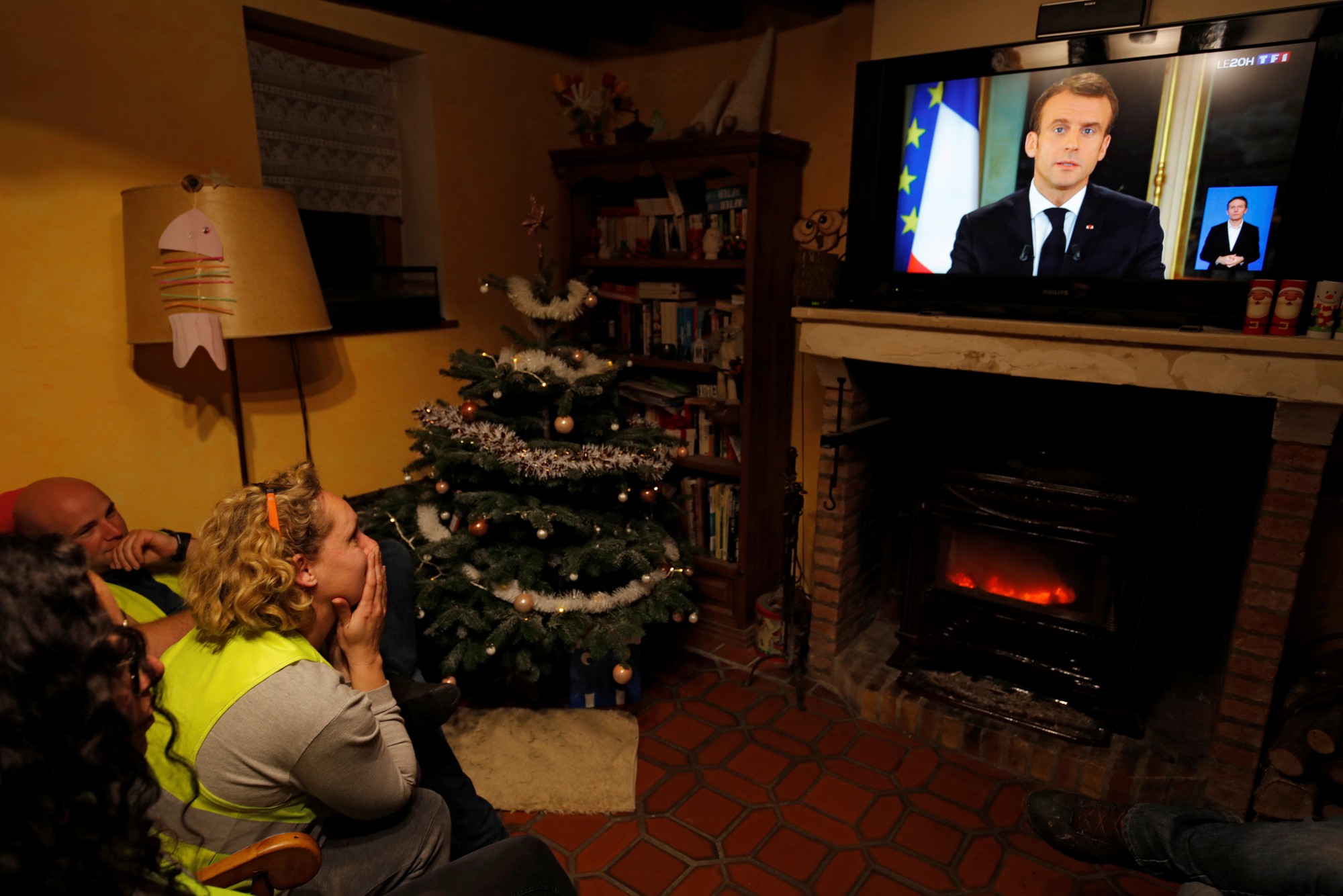 Kịch bản n&agrave;o chờ Tổng thống Macron? - Ảnh 1.