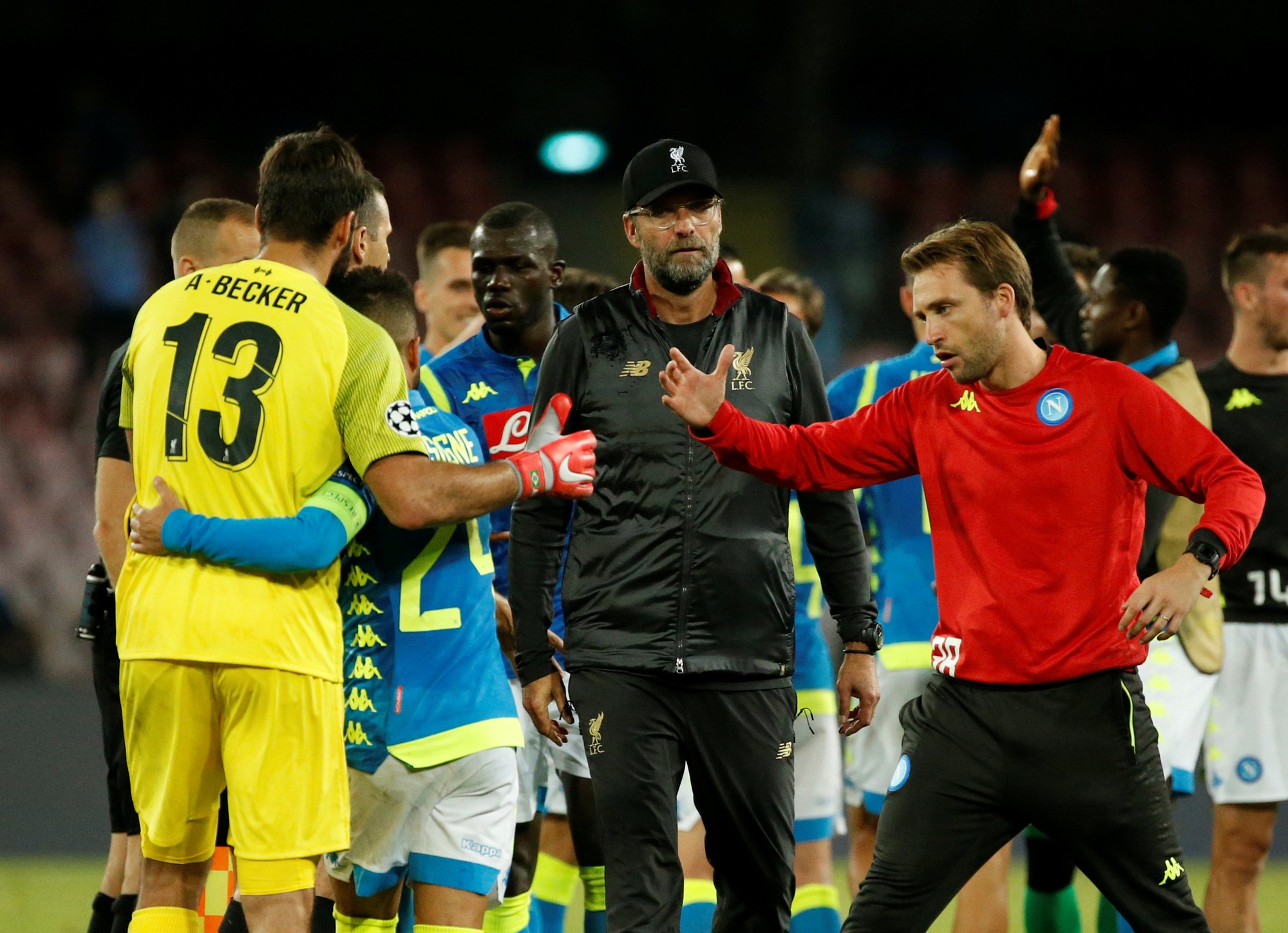 Liverpool lo ch&aacute;y t&uacute;i nếu bị loại ở Champions League - Ảnh 3.