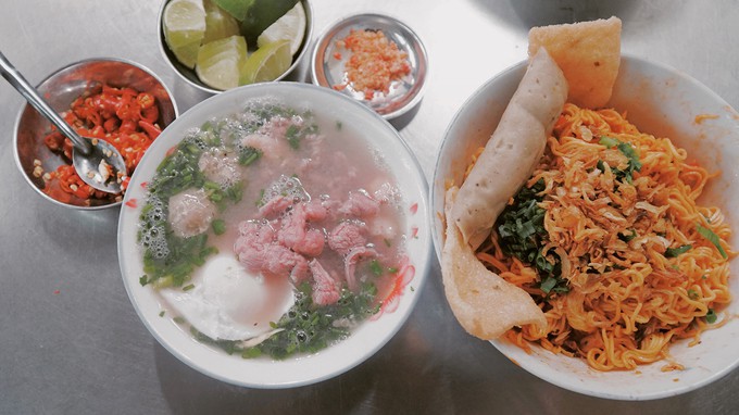 Tô mì 60.000 đồng: muốn ăn phải đợi một tiếng - Ảnh 4.
