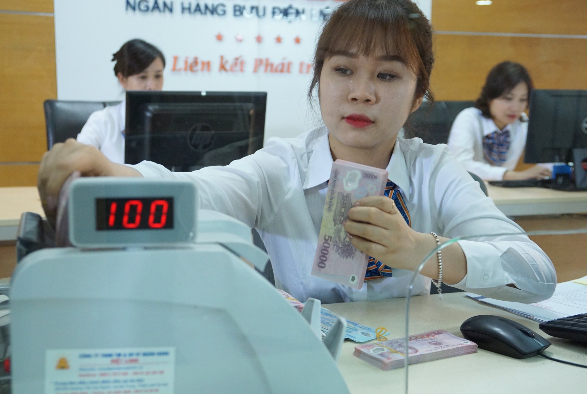 Thêm nhiều ngân hàng được nới trần cho vay