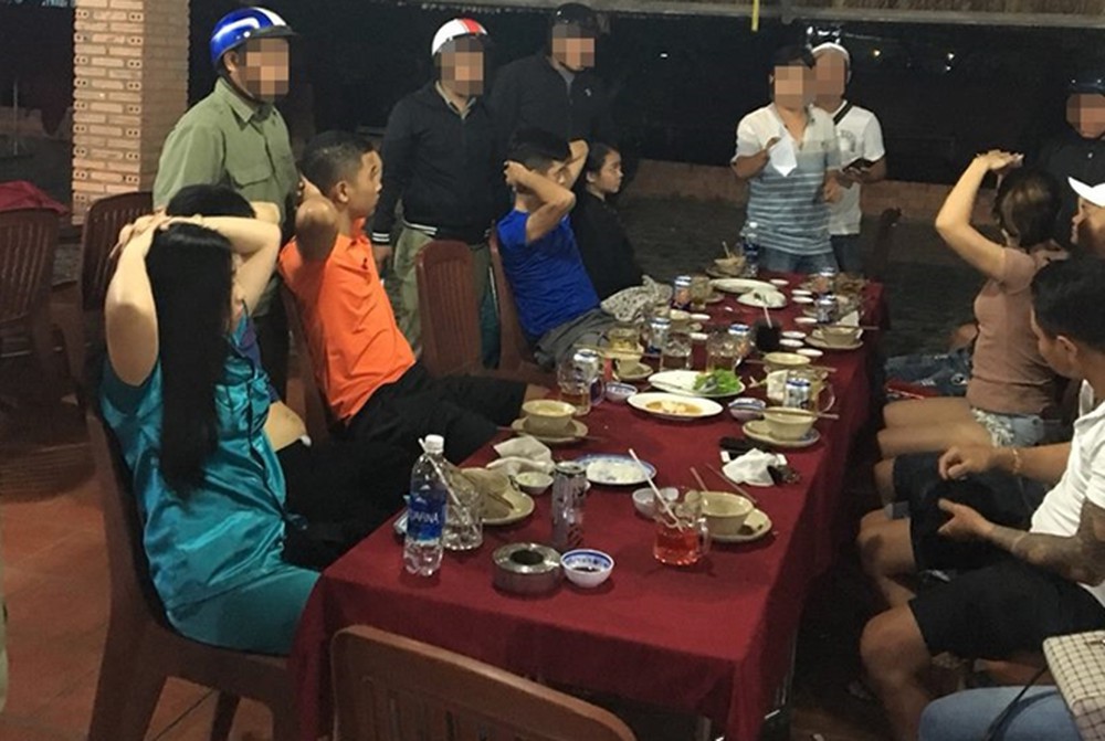 Ớn lạnh những tuyệt chi&ecirc;u đ&ograve;i nợ của giang hồ t&iacute;n dụng đen - Ảnh 2.