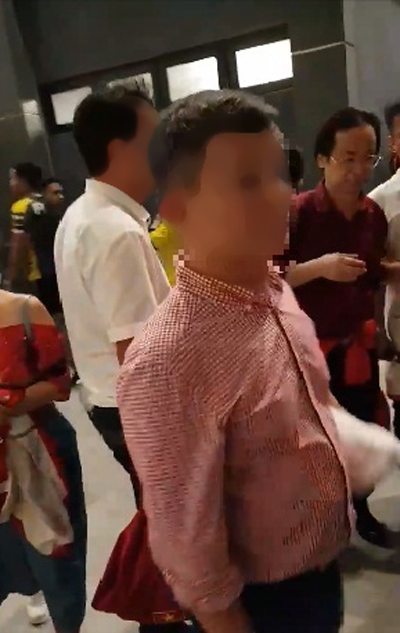 &Ocirc;ng Nguyễn L&acirc;n Trung n&oacute;i g&igrave; về việc sang Malaysia cổ vũ v&agrave; quấn Quốc kỳ ngang h&ocirc;ng? - Ảnh 2.