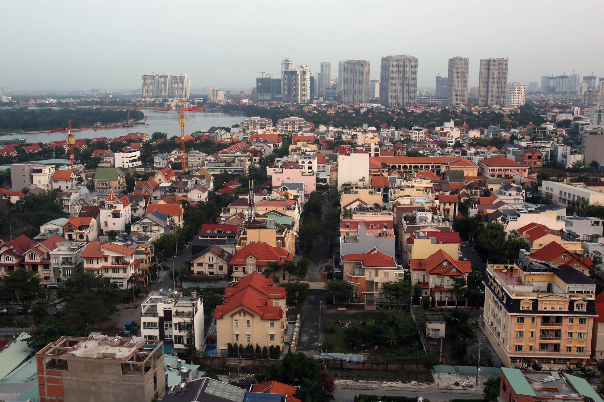 Đánh thuế tài sản từ 2 tỉ đồng: Cơ sở tính thuế chưa ổn