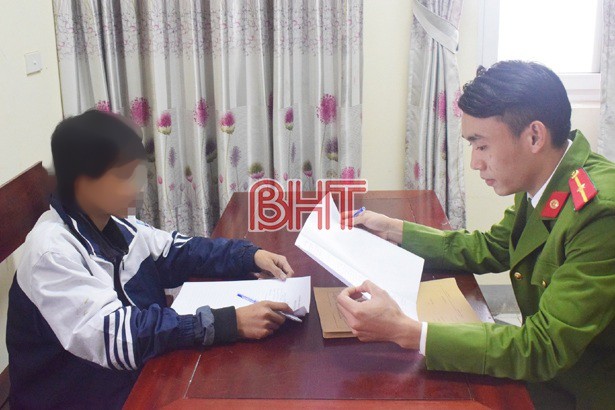 Mới 15 tuổi đ&atilde; l&agrave; si&ecirc;u trộm nh&iacute; g&acirc;y ra 16 vụ nhảy xế, đột v&ograve;m - Ảnh 1.