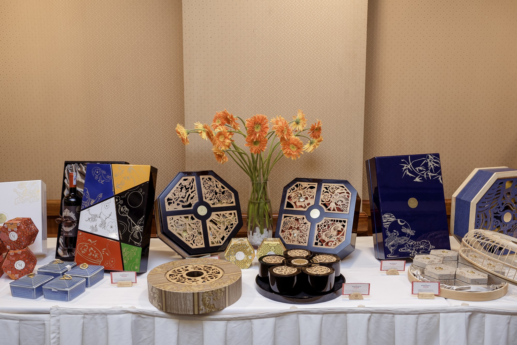 Chiêm ngưỡng quà Tết ấn tượng của Moon n Sun và Đa Lộc - Ảnh 2.