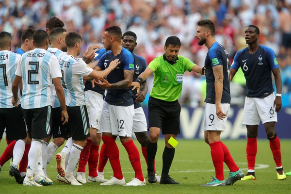 Trọng t&agrave;i hay nhất ch&acirc;u &Aacute; điều h&agrave;nh chung kết AFF Cup lượt về - Ảnh 3.