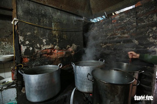 Phở g&aacute;nh &ocirc;ng Cồ v&agrave; phở Th&igrave;n Bờ Hồ - Ảnh 6.