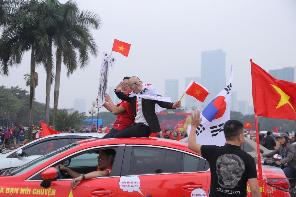 S&acirc;n Mỹ Đ&igrave;nh n&oacute;ng hừng hực trước trận quyết đấu Việt Nam - Malaysia - Ảnh 17.