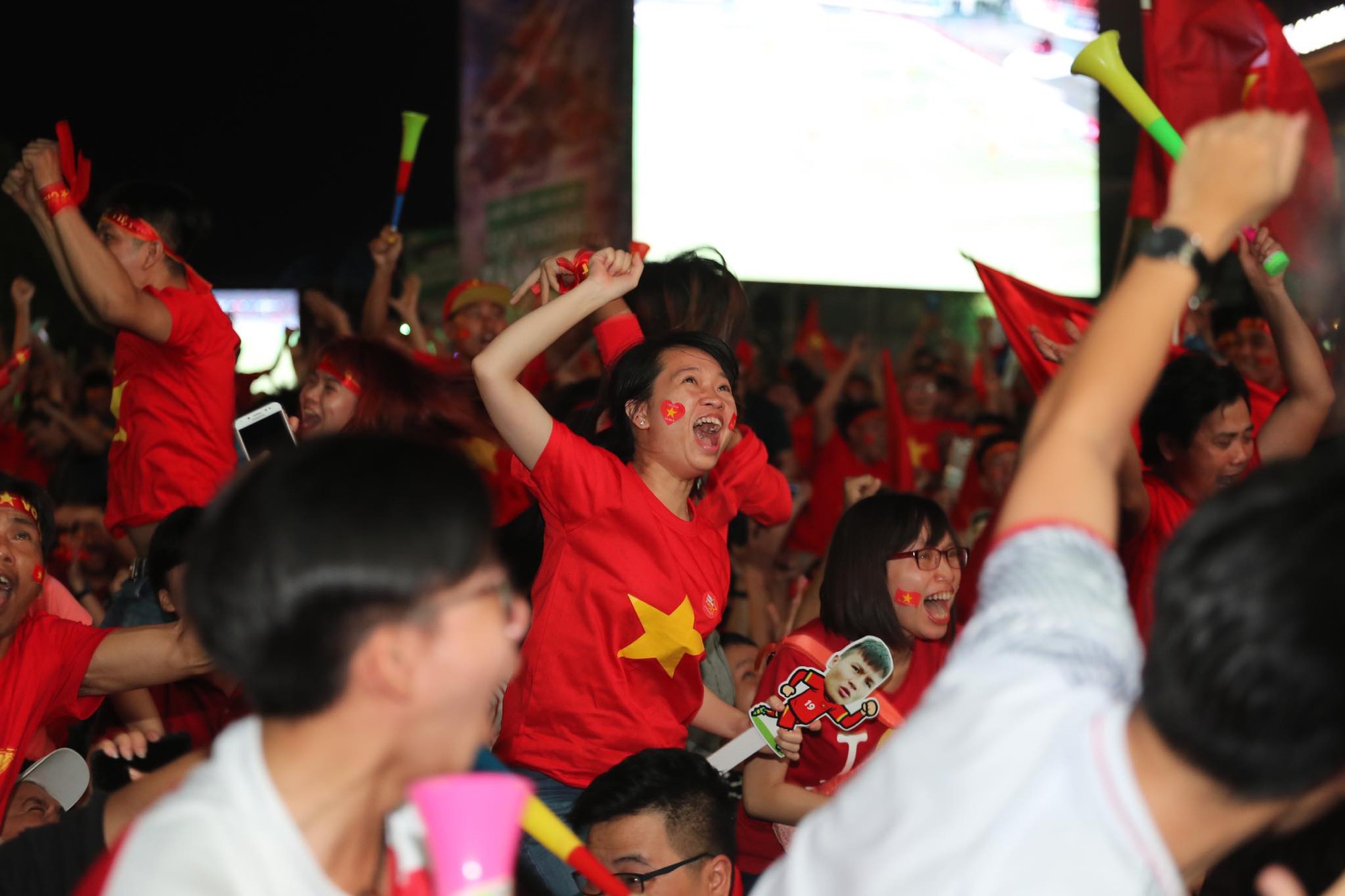 Thắng Malaysia, Việt Nam l&ecirc;n ng&ocirc;i v&ocirc; địch Đ&ocirc;ng Nam &Aacute; 2018 - Ảnh 3.