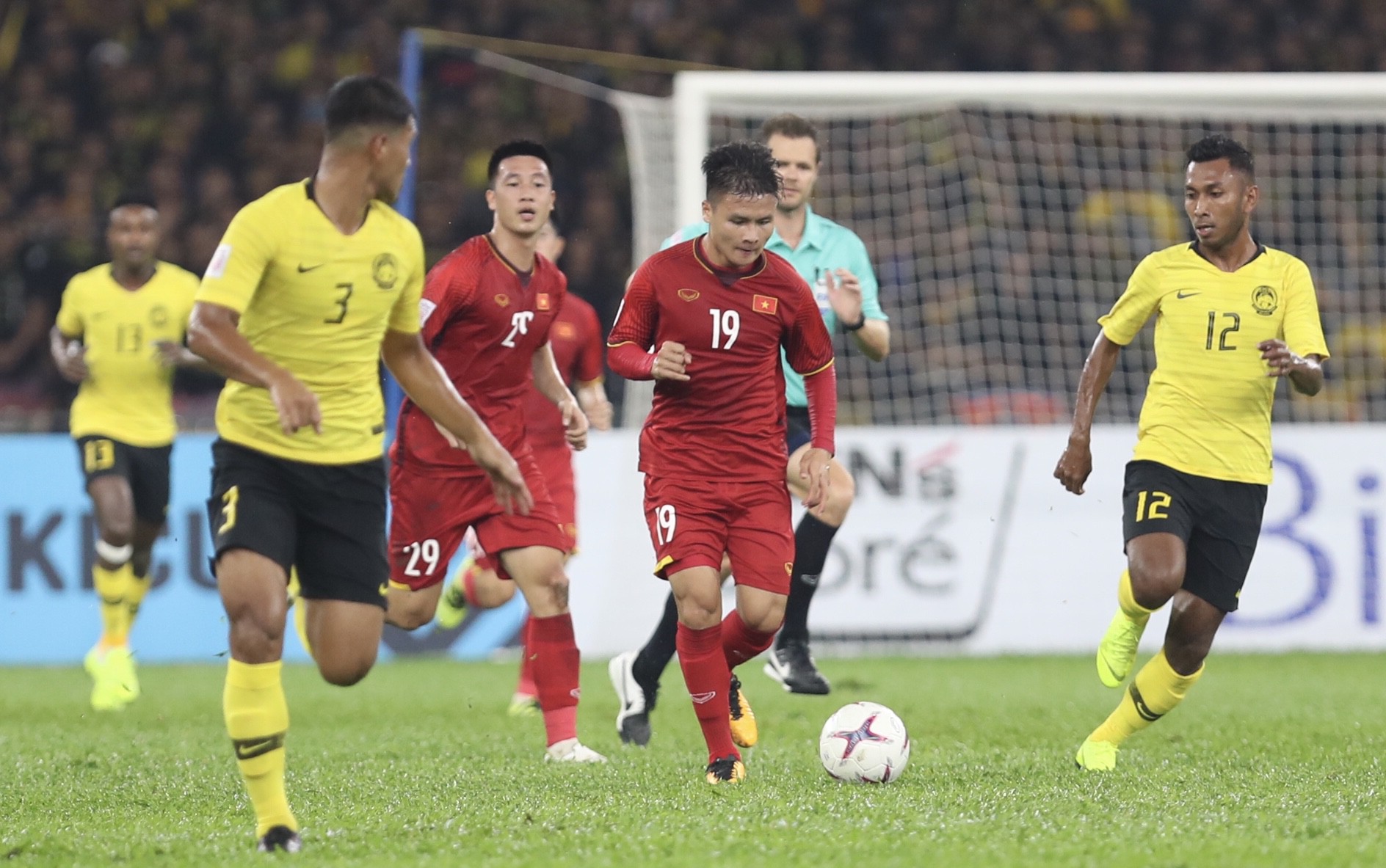 Son Heung Min hay nhất ch&acirc;u &Aacute;, Quang Hải xếp tr&ecirc;n Kagawa, Chanathip - Ảnh 1.