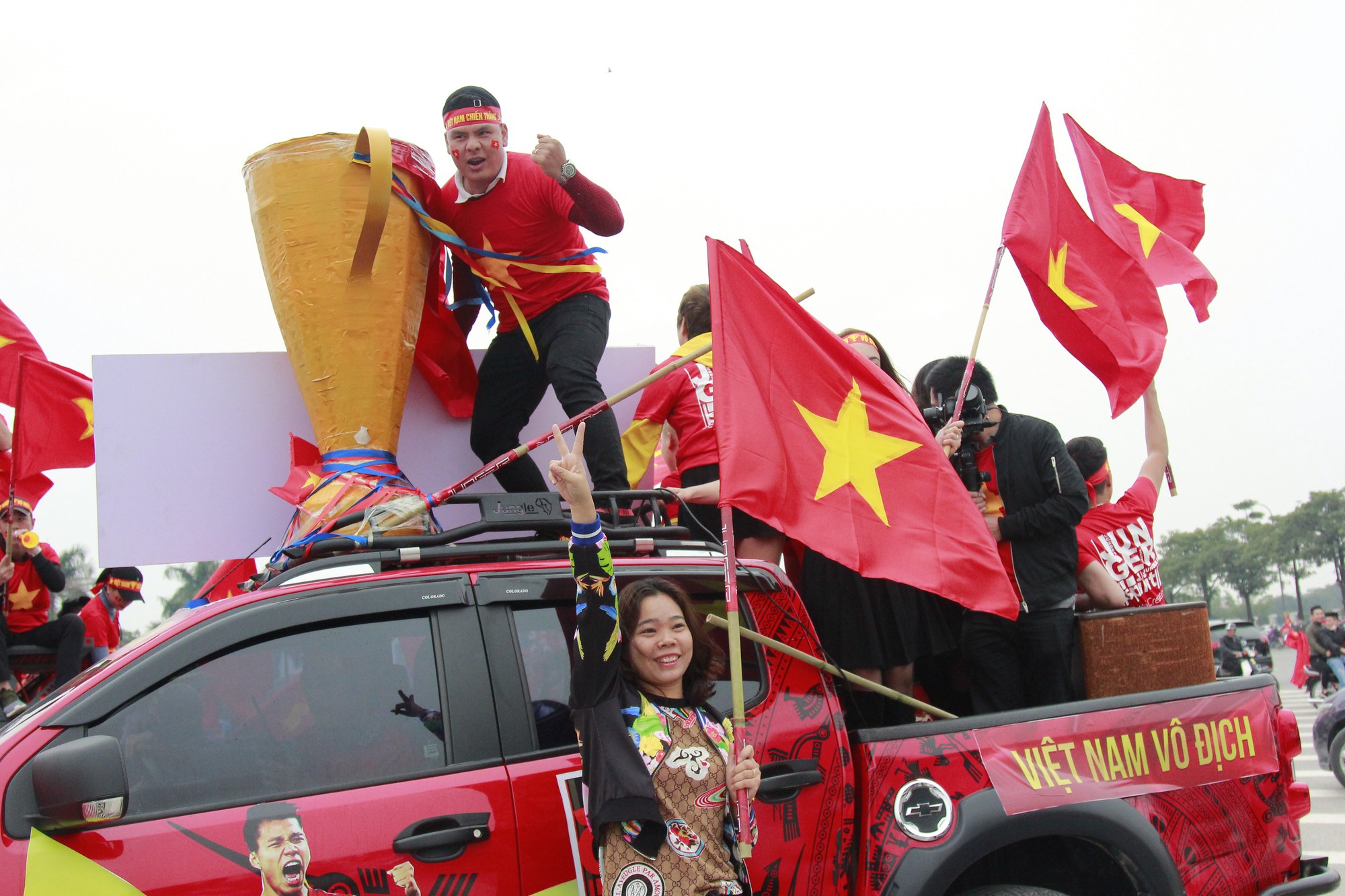 S&acirc;n Mỹ Đ&igrave;nh n&oacute;ng hừng hực trước trận quyết đấu Việt Nam - Malaysia - Ảnh 9.