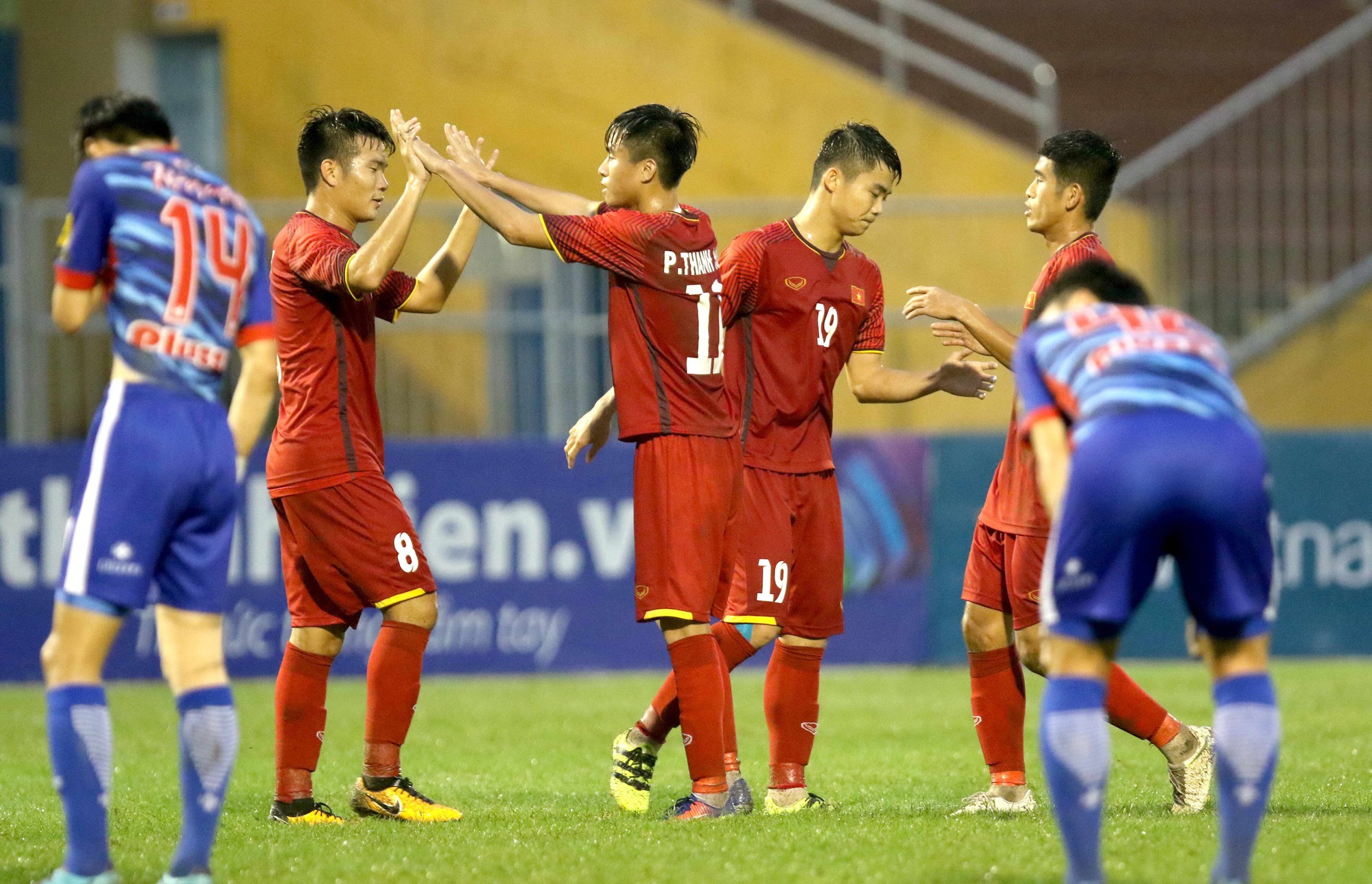 Việt Nam thắng đậm Gimhae CFC, vào chung kết U21 quốc tế 2018