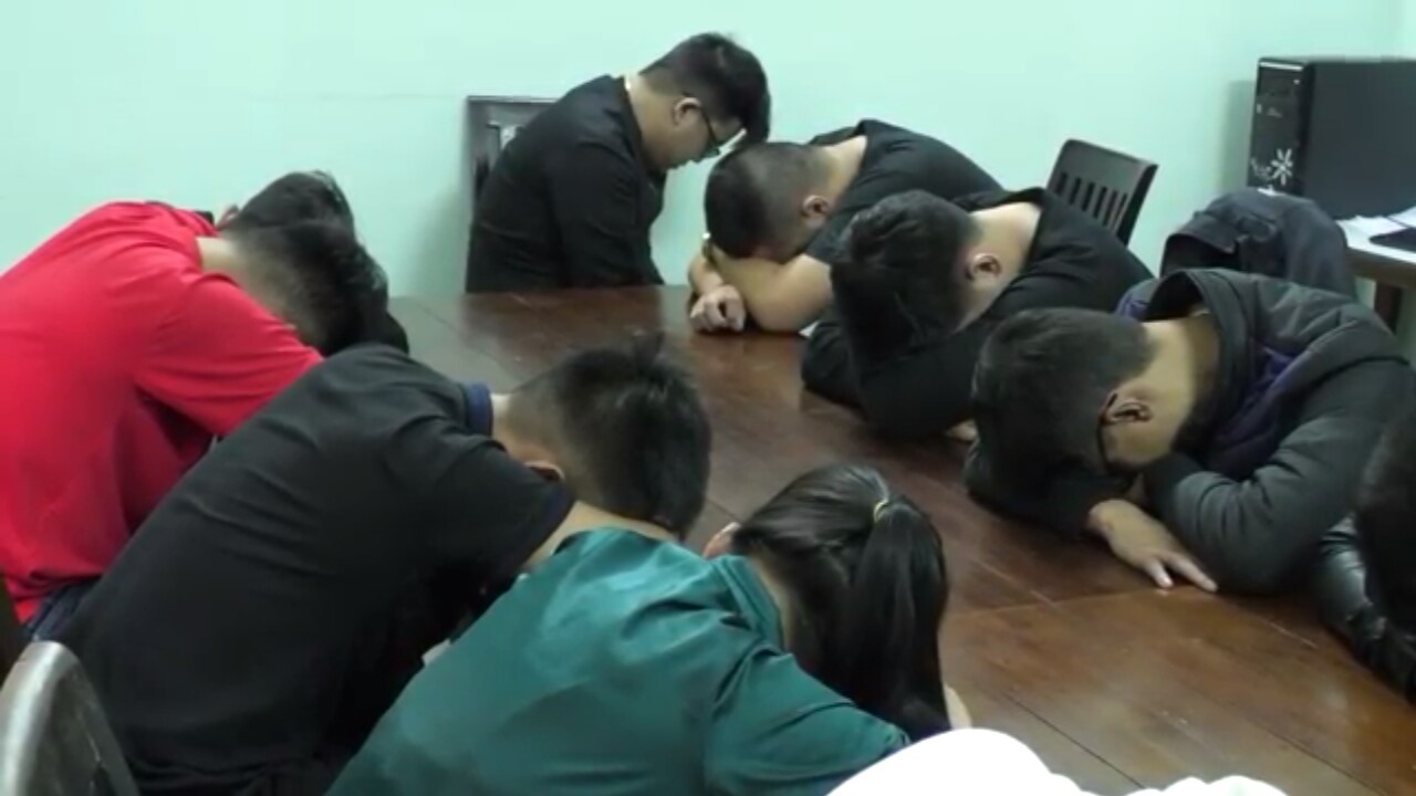 Phát hiện 13 đối tượng đang phê ma tuý trong căn hộ chung cư cao cấp