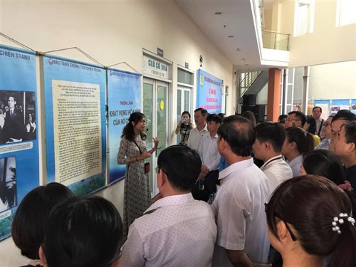 Đưa bảo tàng lưu động đến với công nhân