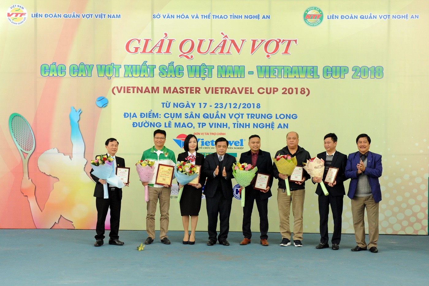Cho&aacute;ng với chiến thắng trắng của người đẹp Aliz&eacute; Lim  - Ảnh 2.