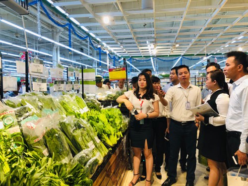 Nông dân bán hàng vào siêu thị được miễn chiết khấu, bao tiêu sản phẩm