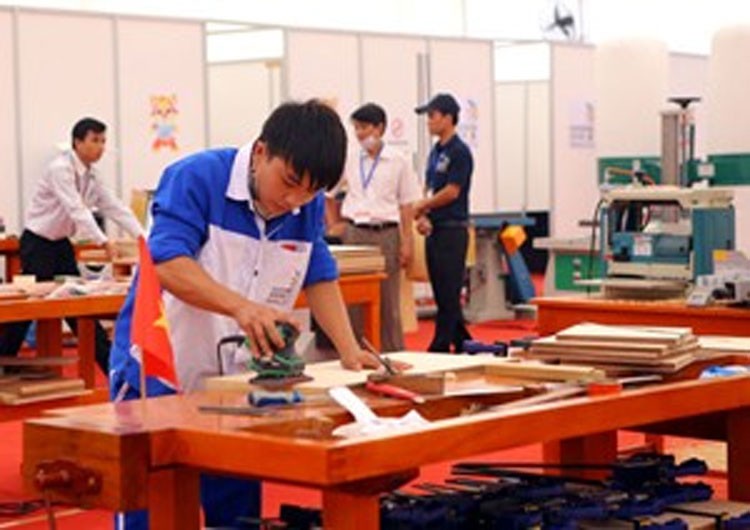 Huấn luyện thí sinh tham gia kỳ thi tay nghề thế giới