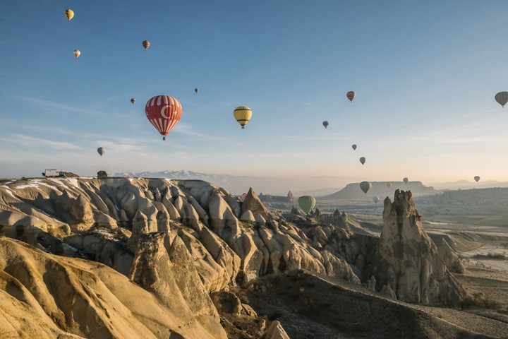B&aacute;n tất cả gia sản, cả nh&agrave; c&ugrave;ng nhau du lịch v&ograve;ng quanh thế giới - Ảnh 7.