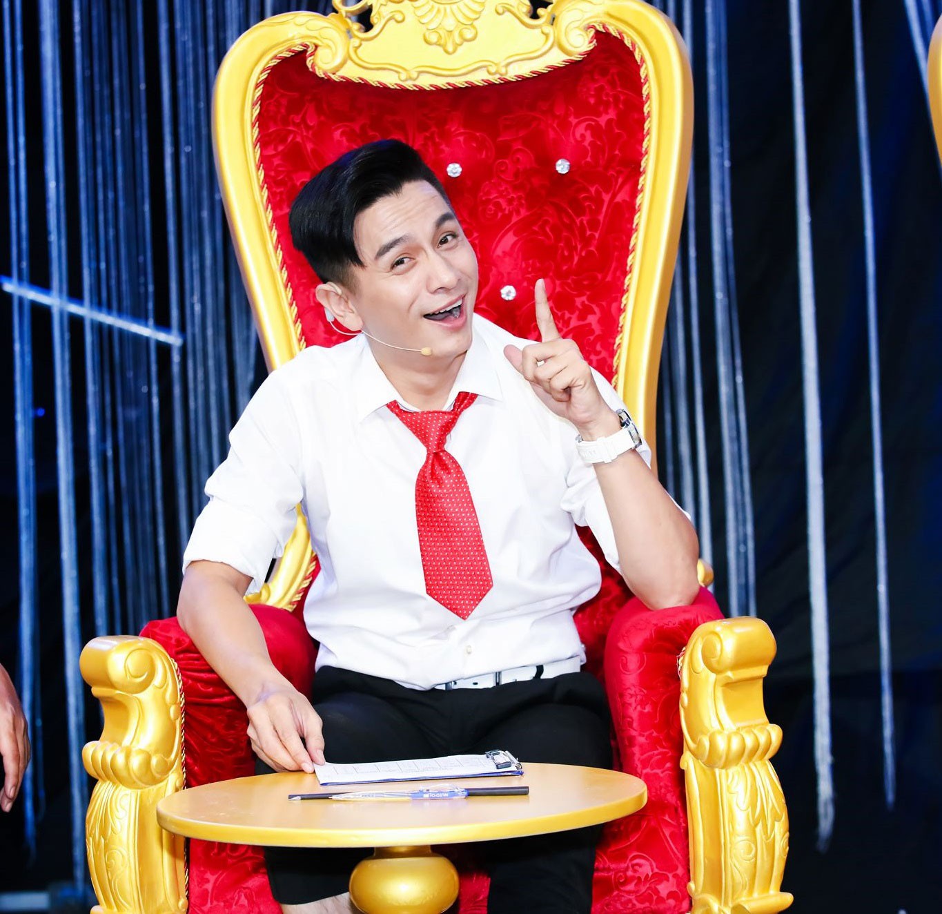 Tuần thứ hai bầu chọn Giải Mai V&agrave;ng 2018: Cạnh tranh vị tr&iacute; nhất, nh&igrave; - Ảnh 2.
