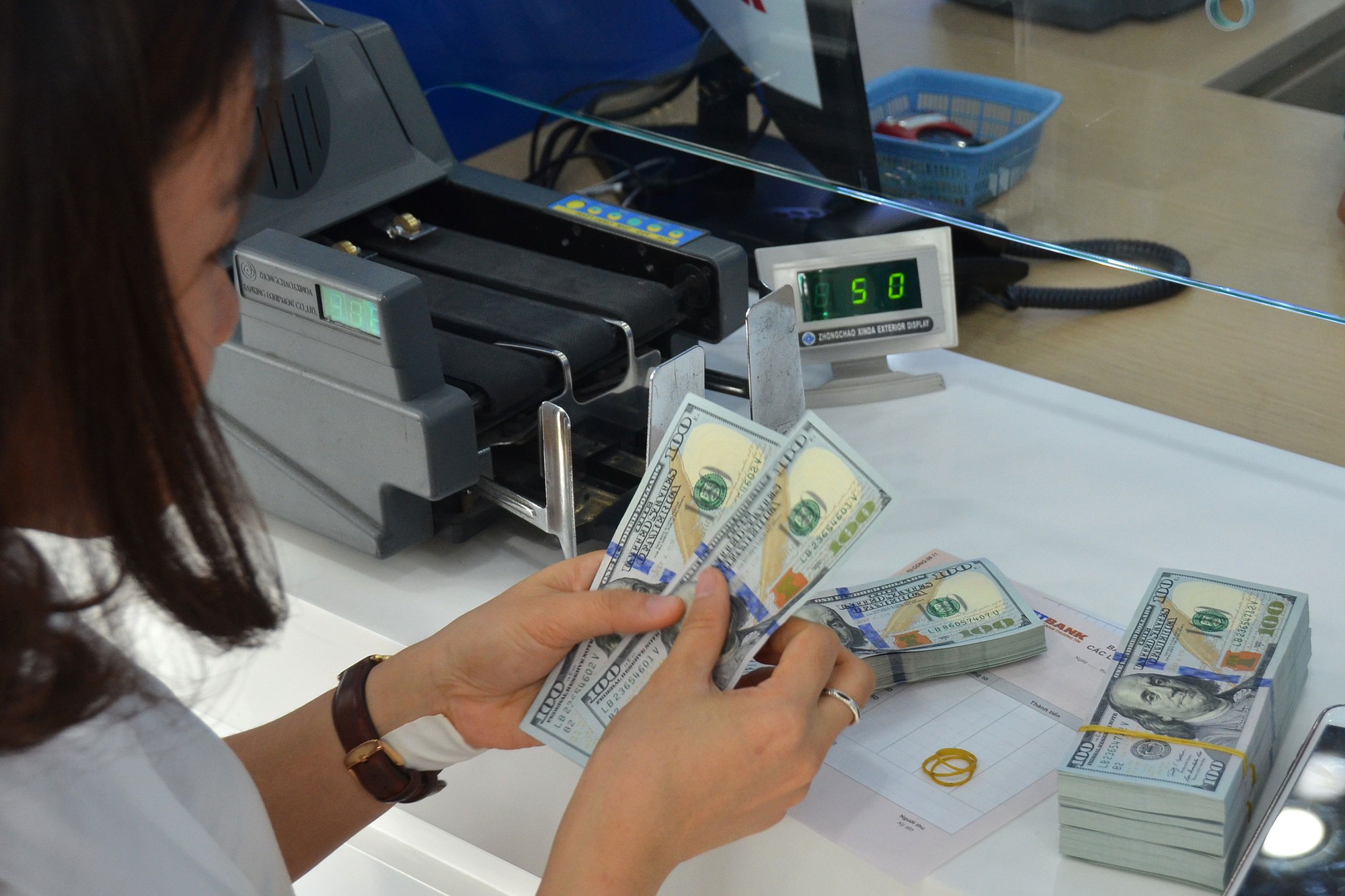 FED tăng lãi suất, tỉ giá USD/VNĐ vẫn ổn