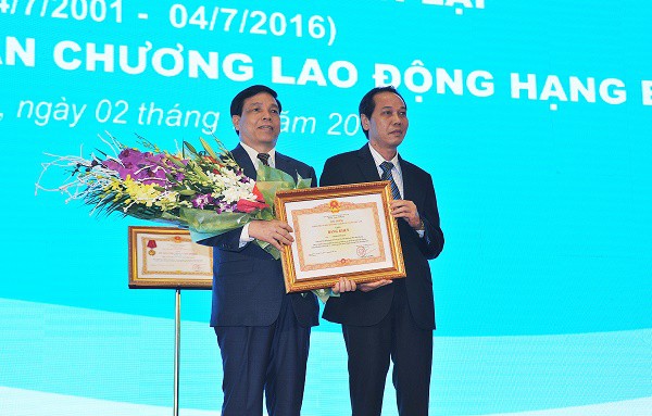 Phó chủ tịch tỉnh Bình Thuận bất ngờ rời cuộc họp khi đang chủ trì vì đột quỵ