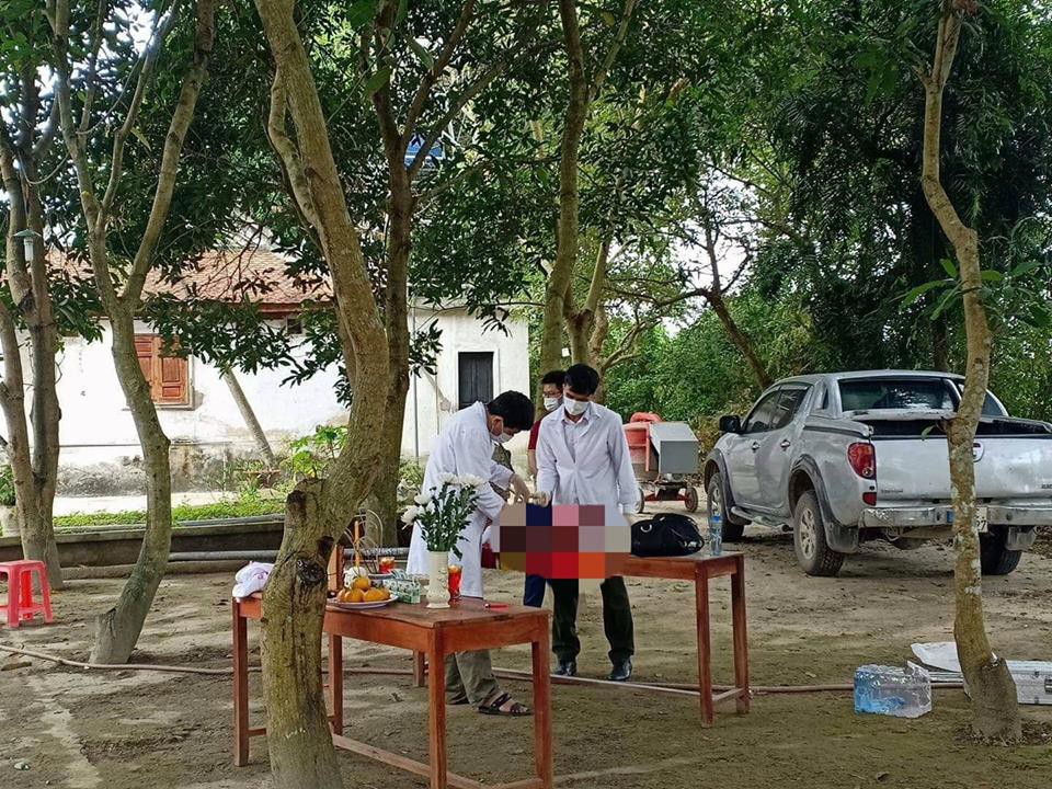 Phát hiện thi thể bé gái sơ sinh còn nguyên dây rốn trước cổng chùa