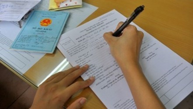 Cha mẹ đăng ký kết hôn thay con?