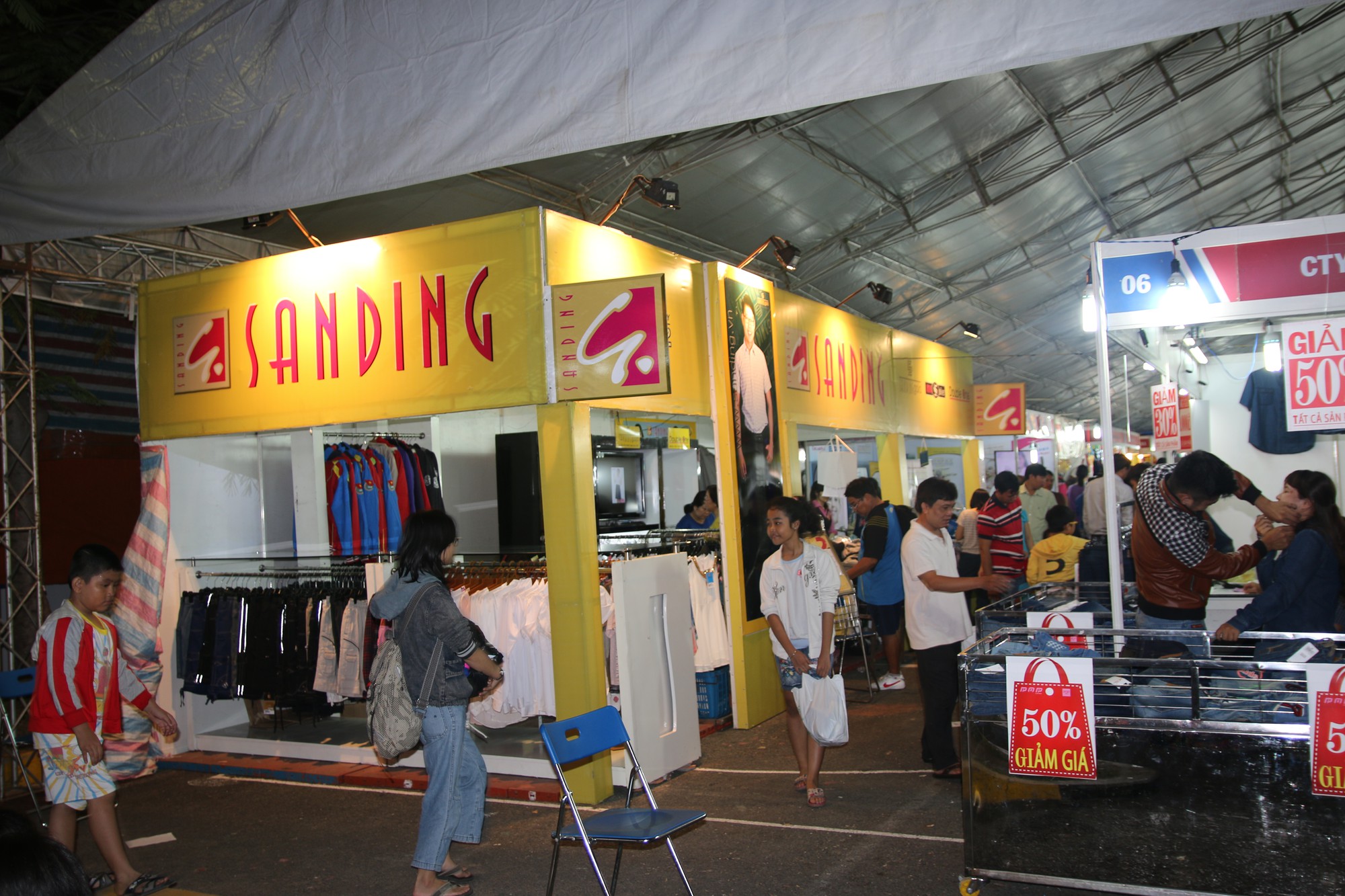 Hội chợ x&uacute;c tiến ti&ecirc;u d&ugrave;ng năm 2018 - Ảnh 4.