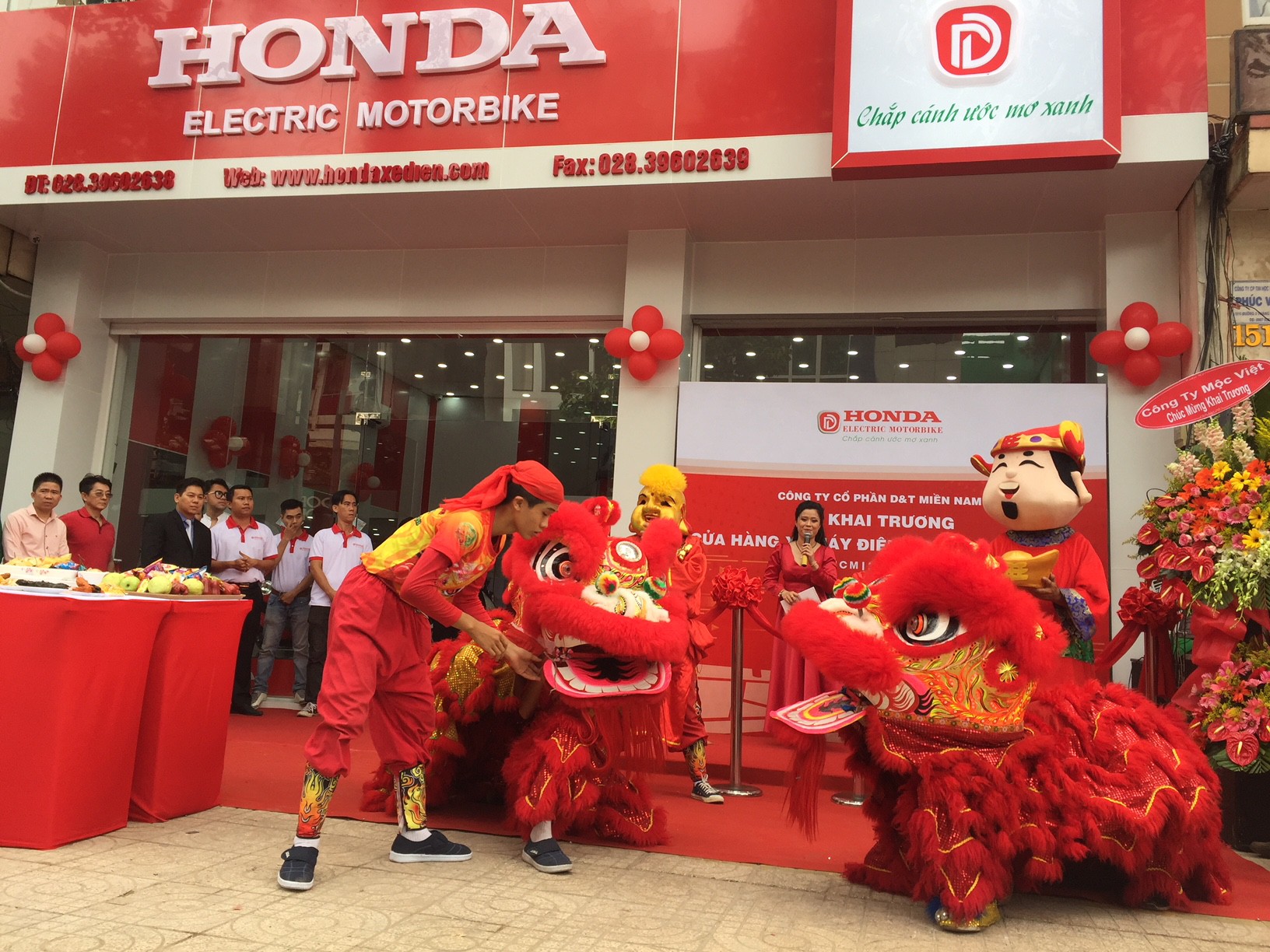 Khai trương cửa h&agrave;ng xe m&aacute;y điện Honda tại TP HCM - Ảnh 1.