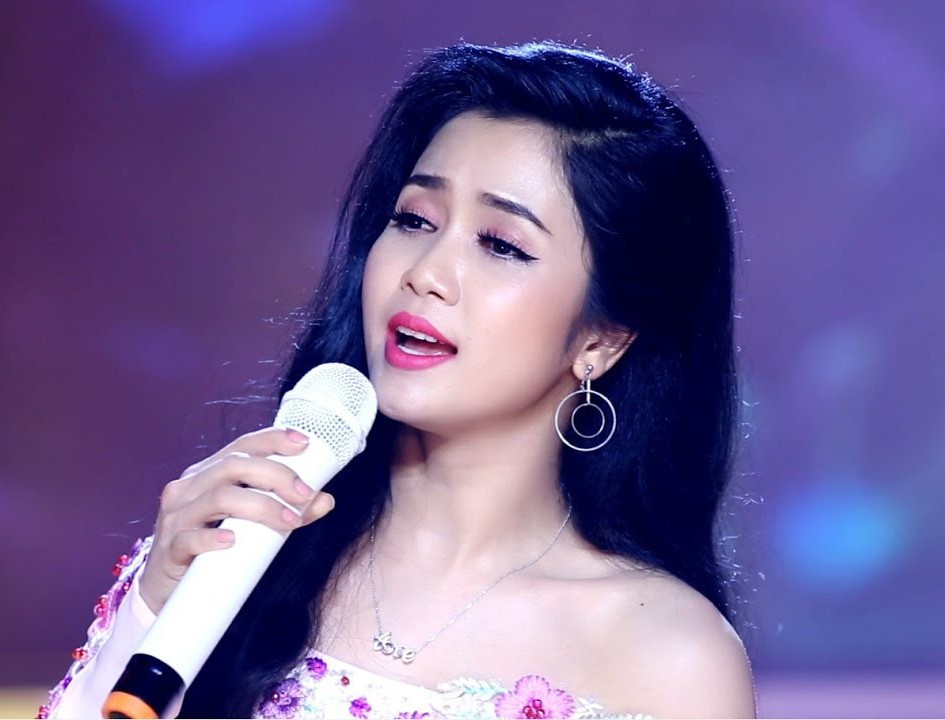 [eMagazine] - Ca sĩ Phương Anh: Nét đượm buồn định mệnh