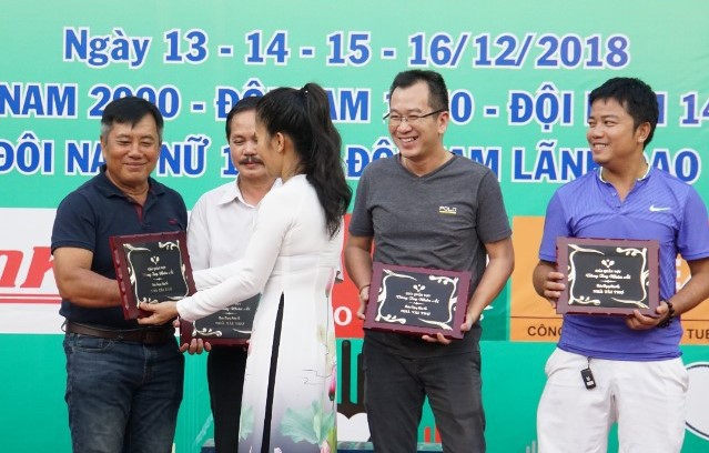 242 tay vợt tham gia giải đấu từ thiện m&ugrave;a Gi&aacute;ng sinh 2018 - Ảnh 5.