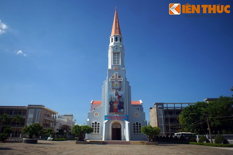 Những nh&agrave; thờ cổ đẹp qu&ecirc;n lối về ở VN m&ugrave;a Gi&aacute;ng sinh - Ảnh 15.
