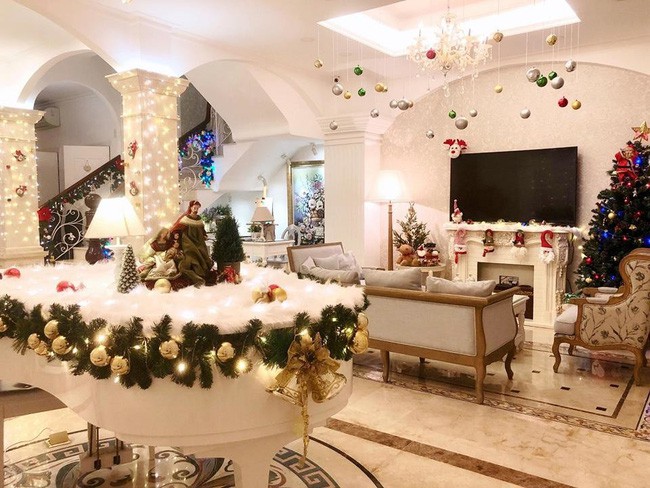 C&ugrave;ng ngắm c&aacute;c Sao Việt trang tr&iacute; nh&agrave; đ&oacute;n Noel đầy m&agrave;u sắc - Ảnh 18.