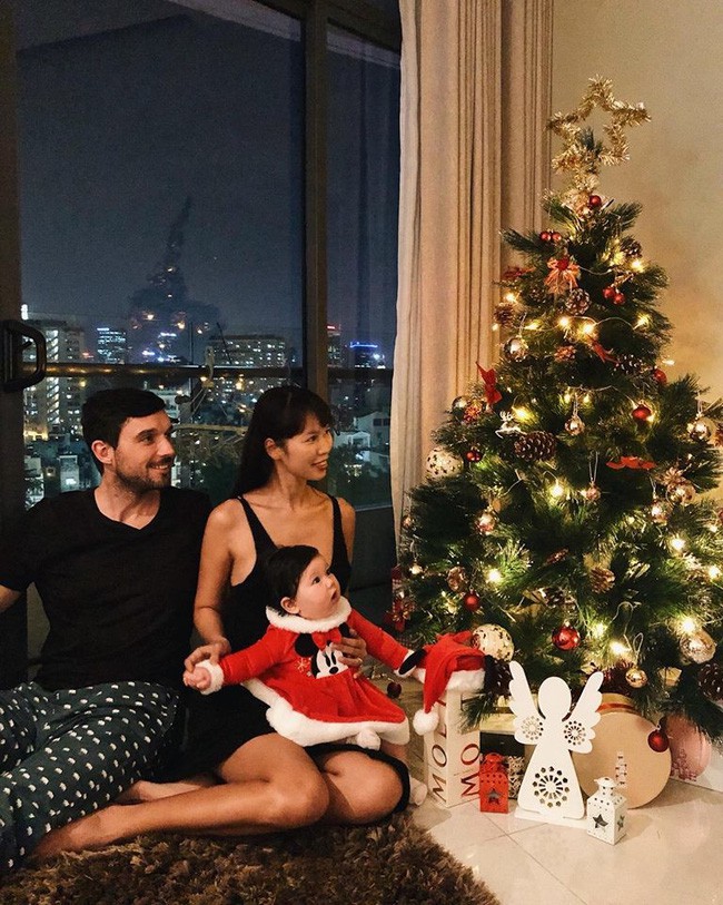C&ugrave;ng ngắm c&aacute;c Sao Việt trang tr&iacute; nh&agrave; đ&oacute;n Noel đầy m&agrave;u sắc - Ảnh 20.