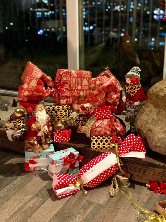 C&ugrave;ng ngắm c&aacute;c Sao Việt trang tr&iacute; nh&agrave; đ&oacute;n Noel đầy m&agrave;u sắc - Ảnh 9.