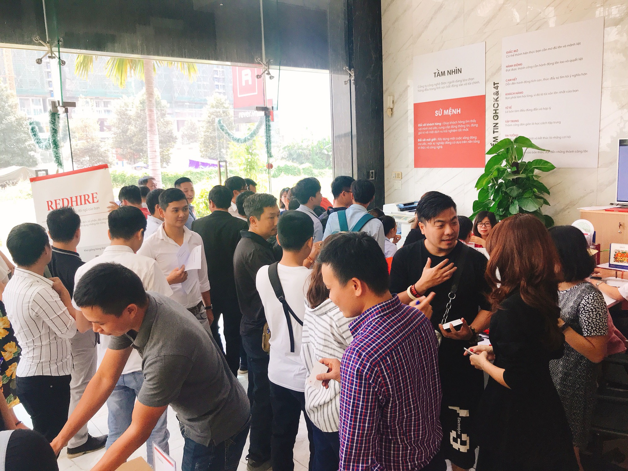 Hơn 100 người tham gia sự kiện kết nối môi giới BĐS TP HCM - Ảnh 2.