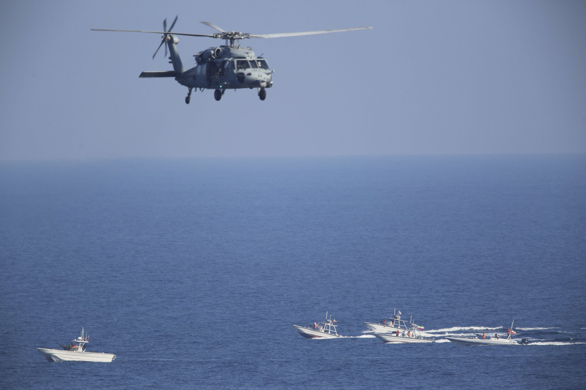 Iran và bài toán tàu sân bay Mỹ