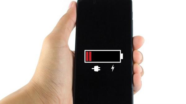 C&aacute;ch l&agrave;m pin điện thoại c&ugrave;i cũng khỏe như tr&acirc;u - Ảnh 2.