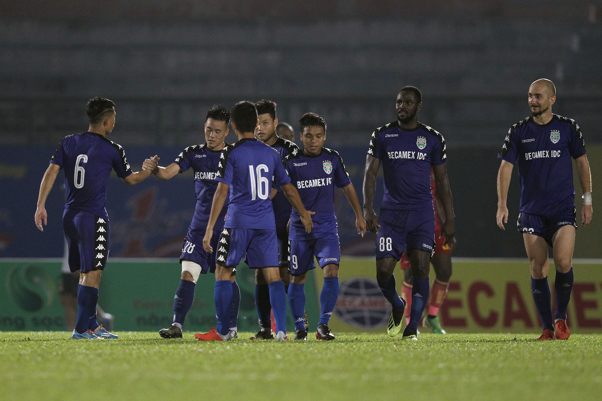 B.Bình Dương chia điểm Đà Nẵng ở BTV Cup Number 1