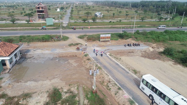 Đất nền khu T&acirc;y Bắc S&agrave;i G&ograve;n s&ocirc;i động dịp cuối năm - Ảnh 1.