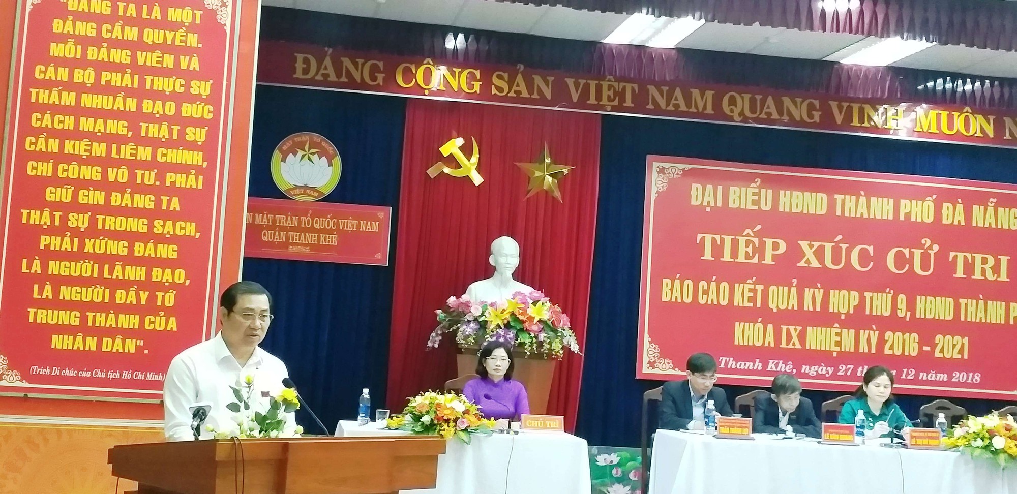 Chủ tịch Đ&agrave; Nẵng Huỳnh Đức Thơ: Việc t&ocirc;i đi hay ở l&agrave; do Trung ương quyết định - Ảnh 1.